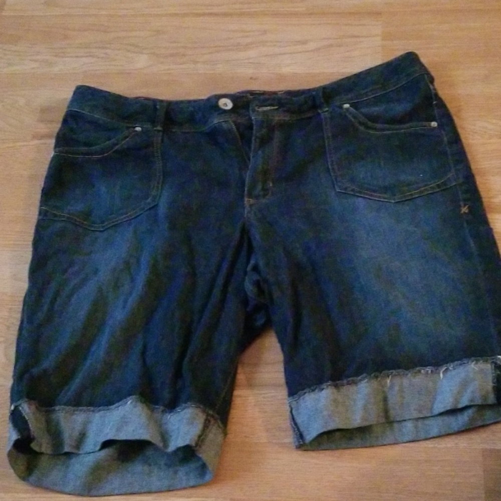 SHORTS SUMMER SALE